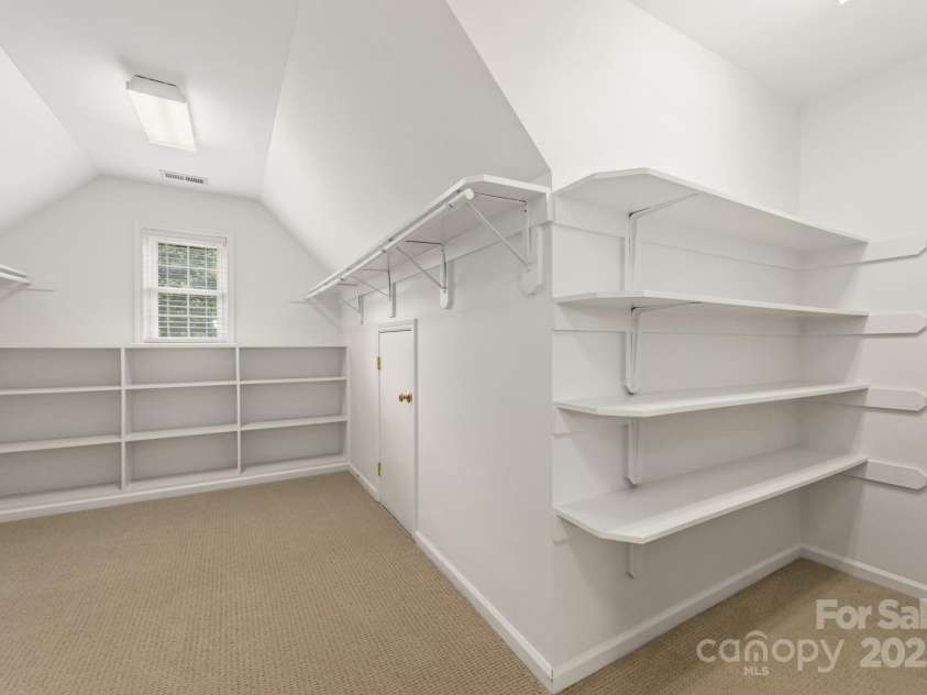 2747 Olympus Drive, Charlotte, NC 28214.  MLS# CAR4281959, YatesRealty ID 29585. 
