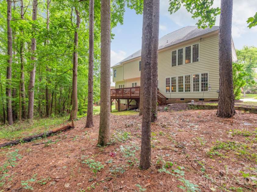 2747 Olympus Drive, Charlotte, NC 28214.  MLS# CAR4281959, YatesRealty ID 29585. 