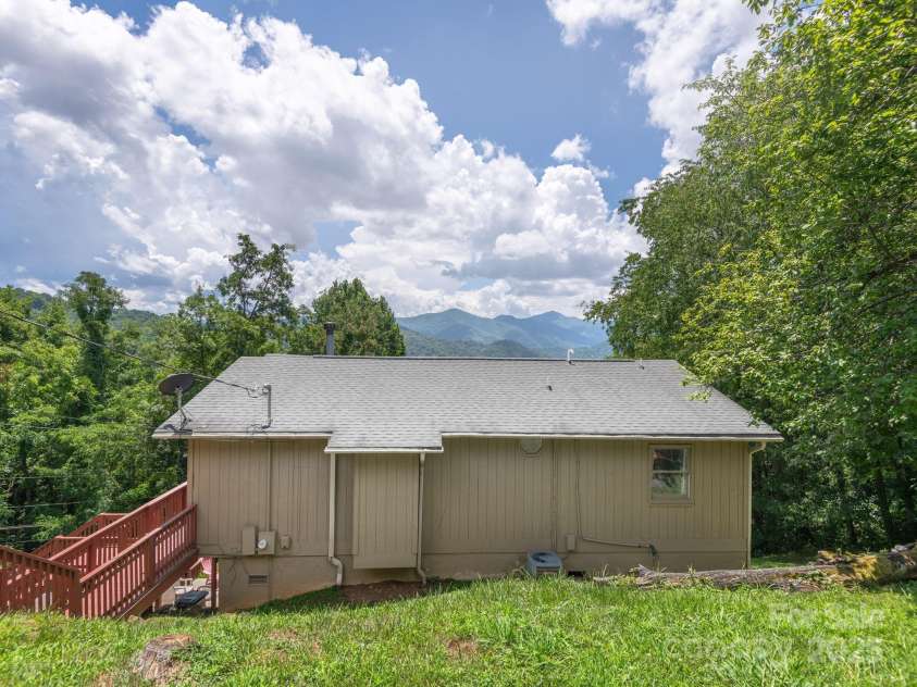 1541 Utah Mountain Road, Waynesville, NC 28785.  MLS# CAR4282207, YatesRealty ID 29587. 