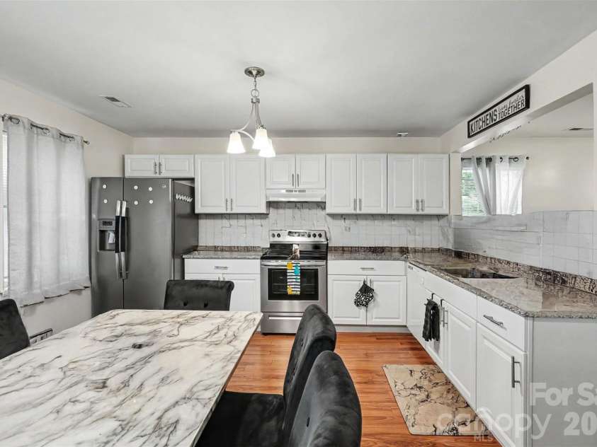 3415 Kentucky Avenue, Charlotte, NC 28216.  MLS# CAR4378920, YatesRealty ID 29589. 