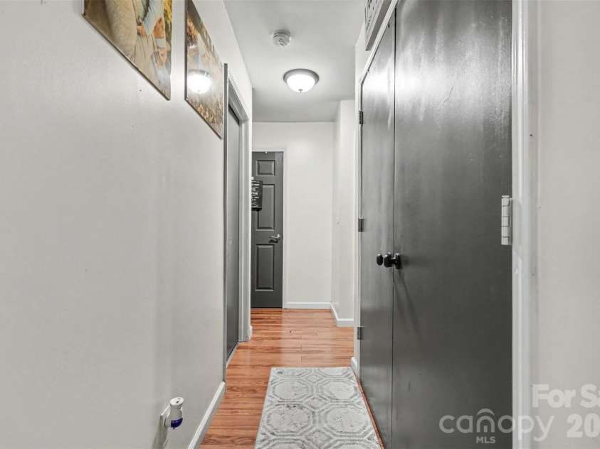 3415 Kentucky Avenue, Charlotte, NC 28216.  MLS# CAR4378920, YatesRealty ID 29589. 