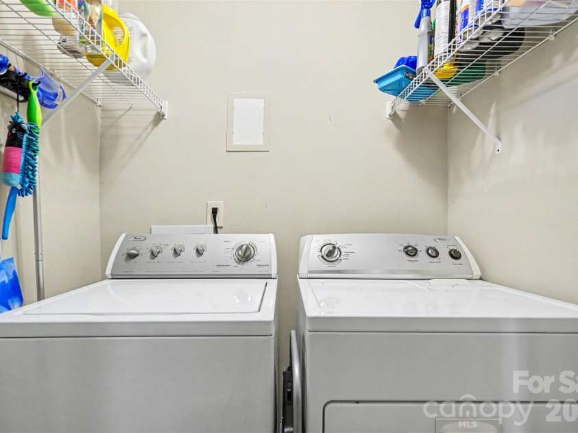 3415 Kentucky Avenue, Charlotte, NC 28216.  MLS# CAR4378920, YatesRealty ID 29589. 