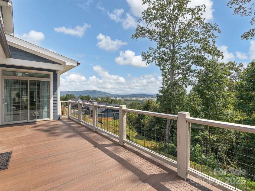 157 Waightstill Drive, Arden, NC 28704.  MLS# CAR4305400, YatesRealty ID 2959. 