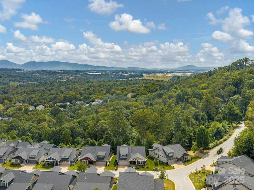 157 Waightstill Drive, Arden, NC 28704.  MLS# CAR4305400, YatesRealty ID 2959. 