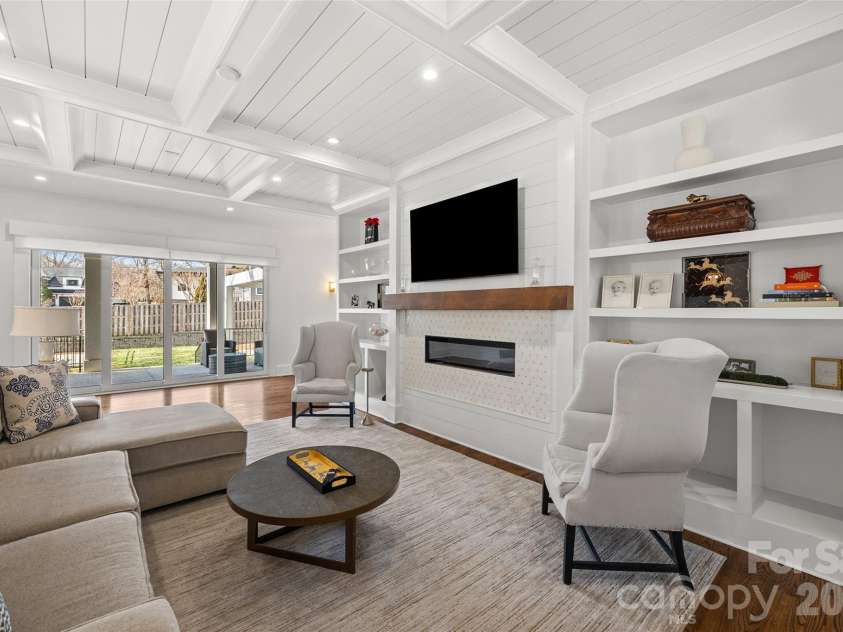 2336 Springdale Avenue, Charlotte, NC 28203.  MLS# CAR4394975, YatesRealty ID 2959. 