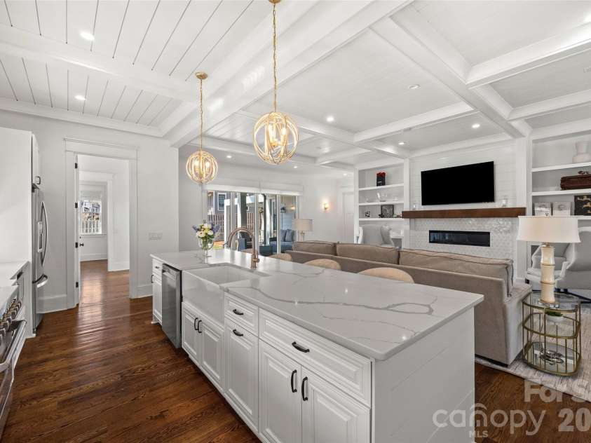 2336 Springdale Avenue, Charlotte, NC 28203.  MLS# CAR4394975, YatesRealty ID 2959. 