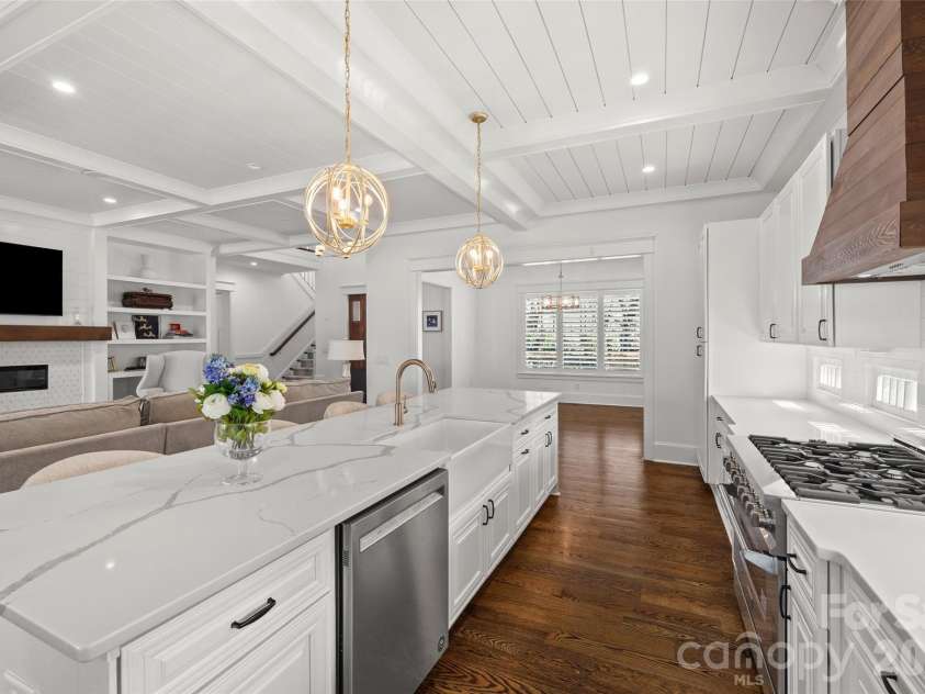 2336 Springdale Avenue, Charlotte, NC 28203.  MLS# CAR4394975, YatesRealty ID 2959. 