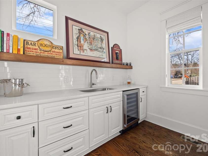 2336 Springdale Avenue, Charlotte, NC 28203.  MLS# CAR4394975, YatesRealty ID 2959. 