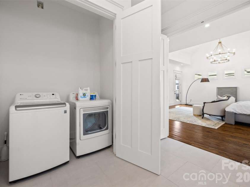 2336 Springdale Avenue, Charlotte, NC 28203.  MLS# CAR4394975, YatesRealty ID 2959. 