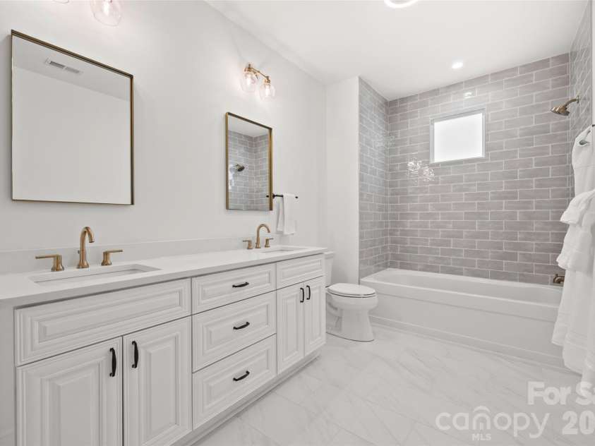 2336 Springdale Avenue, Charlotte, NC 28203.  MLS# CAR4394975, YatesRealty ID 2959. 