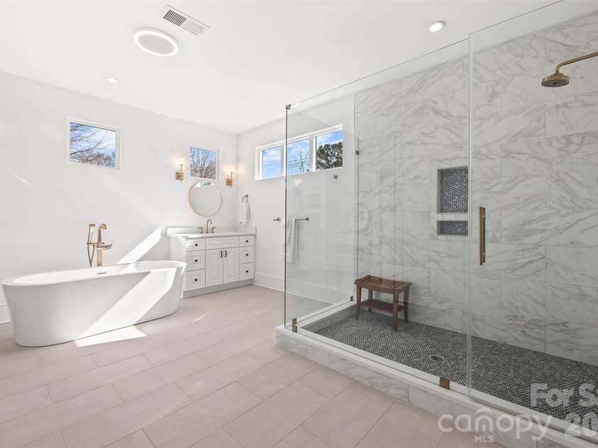 2336 Springdale Avenue, Charlotte, NC 28203.  MLS# CAR4394975, YatesRealty ID 2959. 