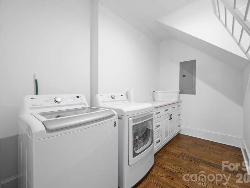 2336 Springdale Avenue, Charlotte, NC 28203.  MLS# CAR4394975, YatesRealty ID 2959. 