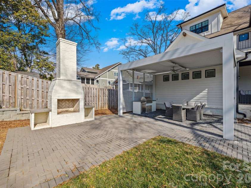 2336 Springdale Avenue, Charlotte, NC 28203.  MLS# CAR4394975, YatesRealty ID 2959. 