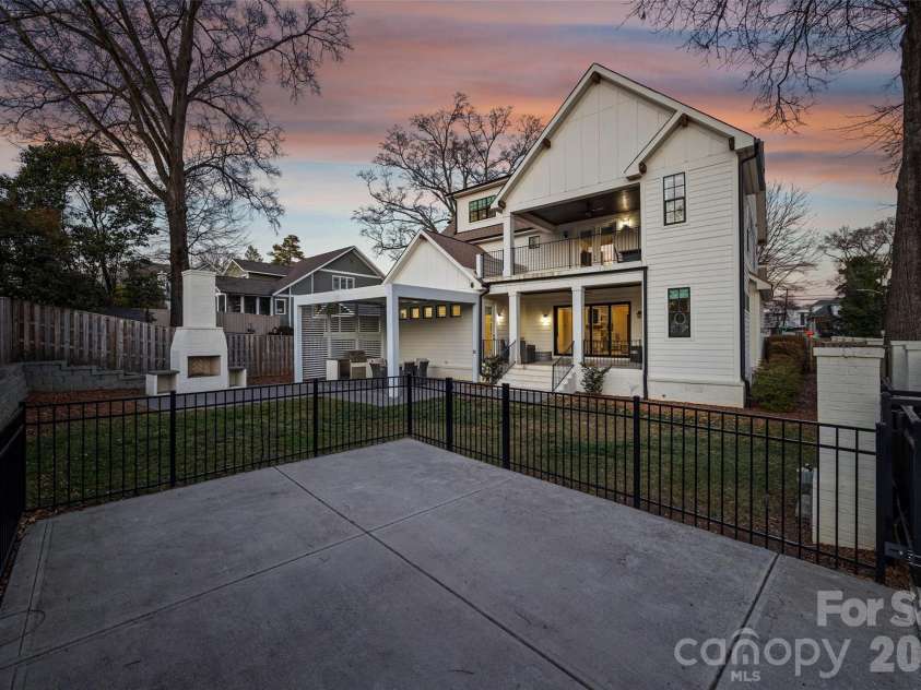 2336 Springdale Avenue, Charlotte, NC 28203.  MLS# CAR4394975, YatesRealty ID 2959. 
