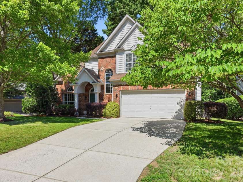 5910 Chinquapin Court, Charlotte, NC 28269.  MLS# CAR4388460, YatesRealty ID 29590. Front view