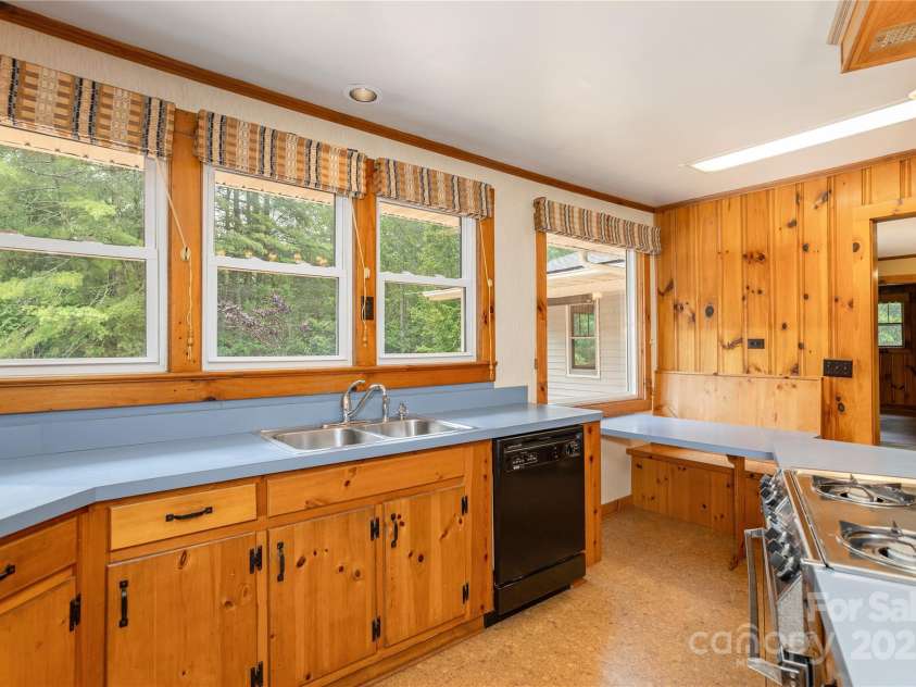 788 Old NC 280 Highway, Pisgah Forest, NC 28768.  MLS# CAR4283576, YatesRealty ID 29590. 