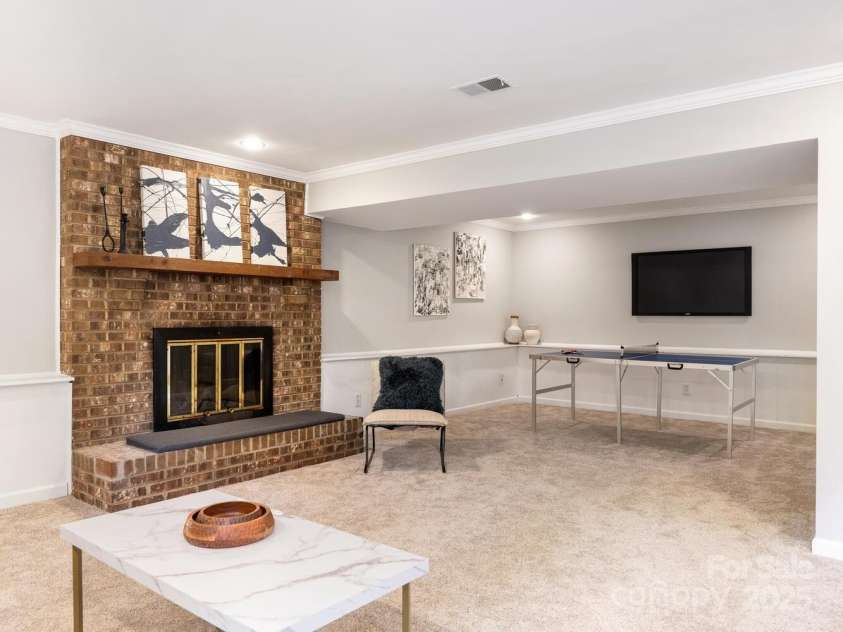 9324 Rainbow Forest Drive, Charlotte, NC 28277.  MLS# CAR4281251, YatesRealty ID 29591. Family Room / Game Room