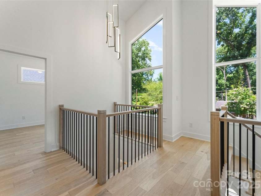 1725 Seifert Circle, Charlotte, NC 28205.  MLS# CAR4286297, YatesRealty ID 29593. 