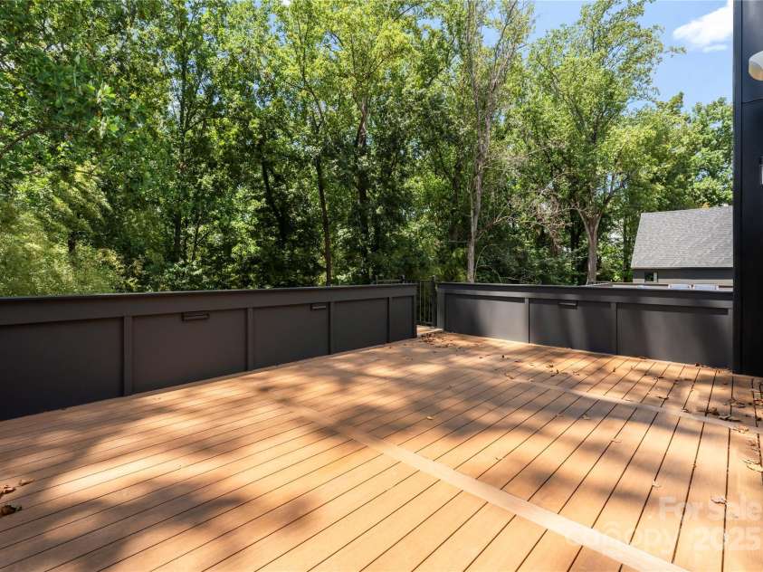 1725 Seifert Circle, Charlotte, NC 28205.  MLS# CAR4286297, YatesRealty ID 29593. 