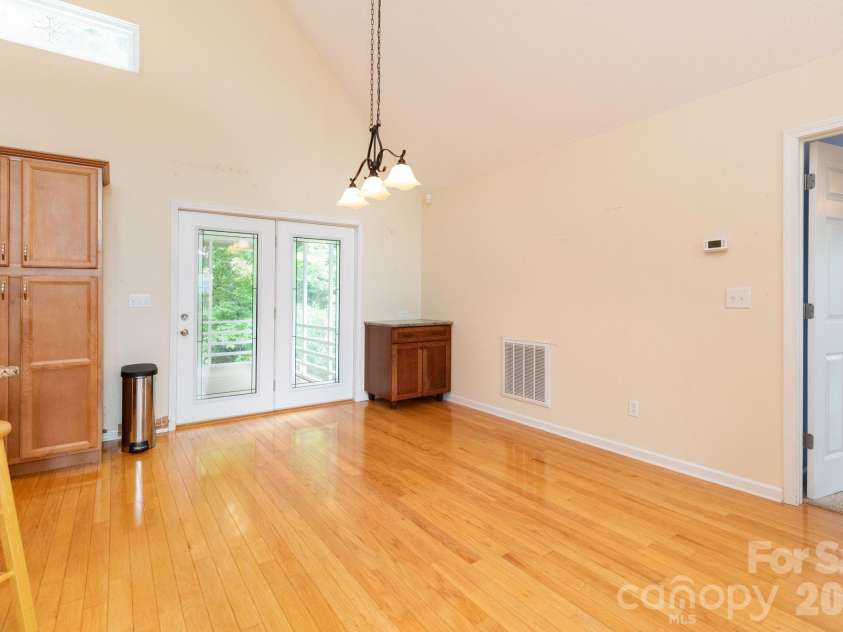 44 Deer Meadows Drive, Candler, NC 28715.  MLS# CAR4373513, YatesRealty ID 29593. Dining Area