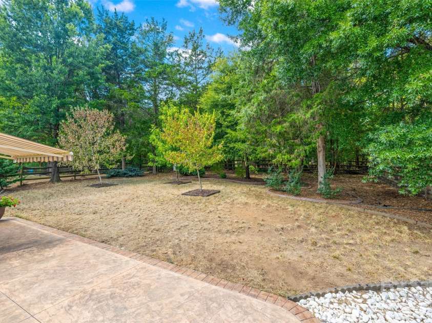 11621 Withers Mill Drive, Charlotte, NC 28278.  MLS# CAR4286202, YatesRealty ID 29594. Great space in this backyard.