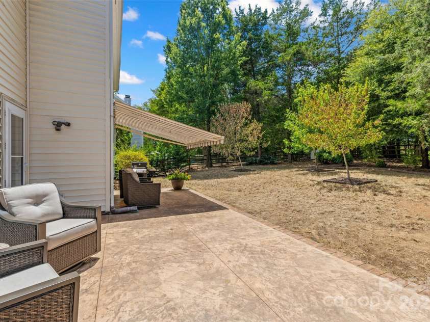 11621 Withers Mill Drive, Charlotte, NC 28278.  MLS# CAR4286202, YatesRealty ID 29594. Nice pavers provide so many options for outdoor living.