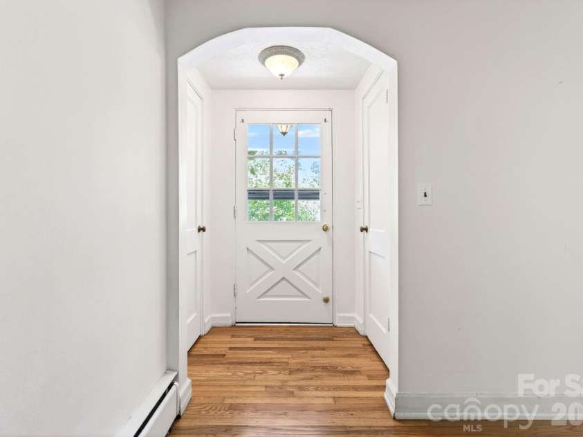 411 Hillcrest Circle, Hendersonville, NC 28792.  MLS# CAR4379885, YatesRealty ID 29595. Front Entry
