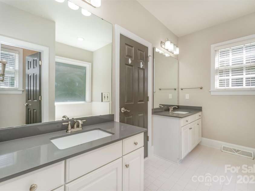 7640 Swinford Place, Charlotte, NC 28270.  MLS# CAR4286922, YatesRealty ID 29596. 