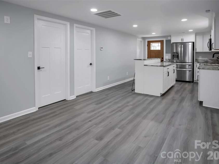 2702 Stage Coach Trail, Shelby, NC 28150.  MLS# CAR4379637, YatesRealty ID 29597. 
