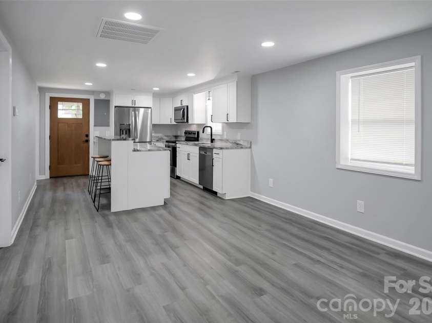 2702 Stage Coach Trail, Shelby, NC 28150.  MLS# CAR4379637, YatesRealty ID 29597. 