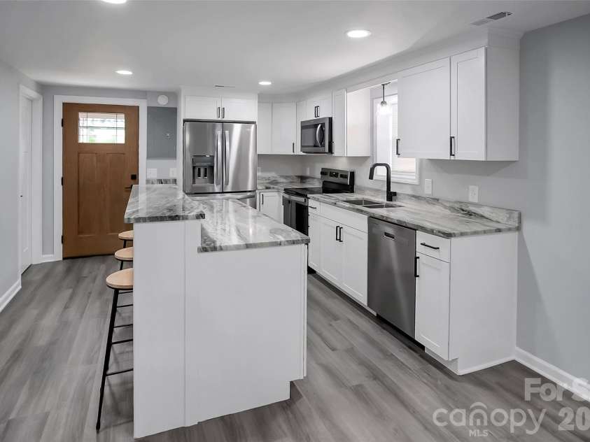 2702 Stage Coach Trail, Shelby, NC 28150.  MLS# CAR4379637, YatesRealty ID 29597. 