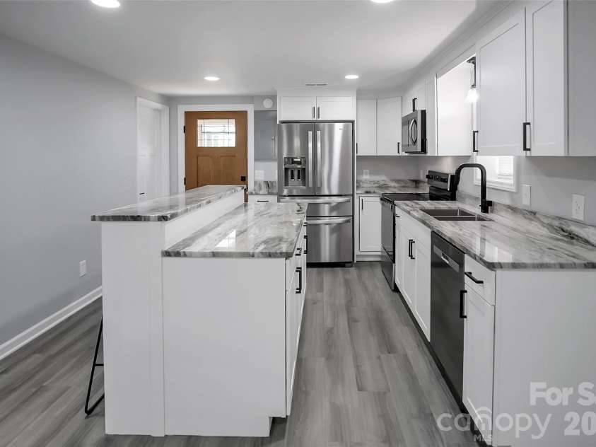 2702 Stage Coach Trail, Shelby, NC 28150.  MLS# CAR4379637, YatesRealty ID 29597. 