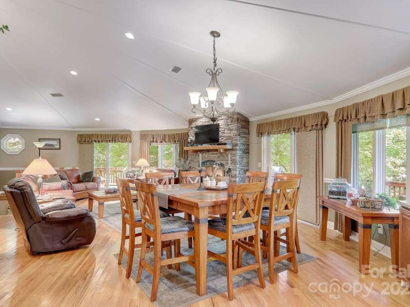 274 Slippery Rock Road, Waynesville, NC 28785.  MLS# CAR4261603, YatesRealty ID 29598. 