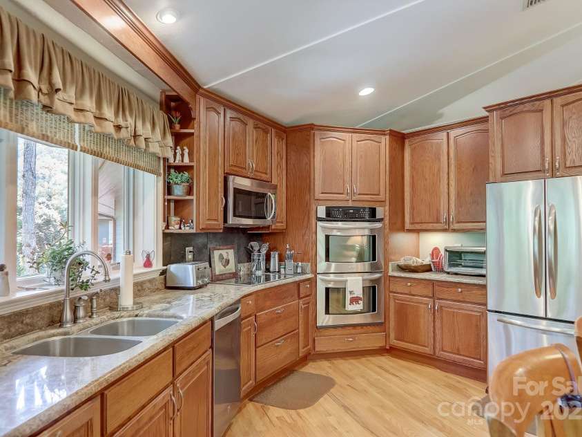 274 Slippery Rock Road, Waynesville, NC 28785.  MLS# CAR4261603, YatesRealty ID 29598. 