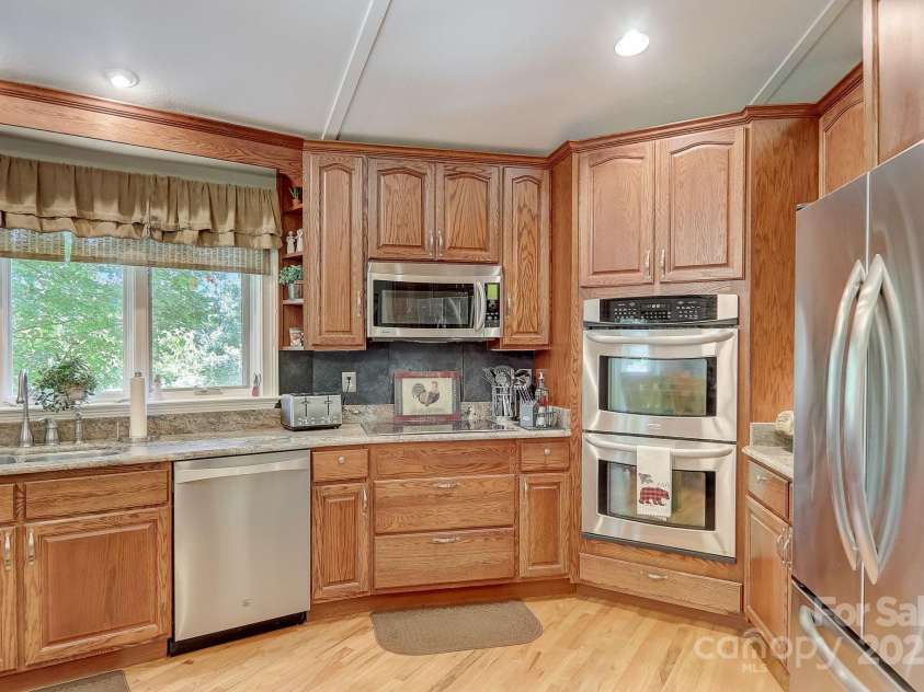 274 Slippery Rock Road, Waynesville, NC 28785.  MLS# CAR4261603, YatesRealty ID 29598. 