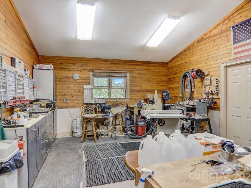 274 Slippery Rock Road, Waynesville, NC 28785.  MLS# CAR4261603, YatesRealty ID 29598. 