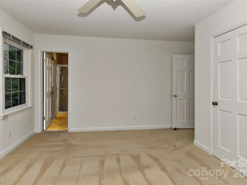 6117 Yellowood Road, Charlotte, NC 28210.  MLS# CAR4272398, YatesRealty ID 29599. Primary bedroom