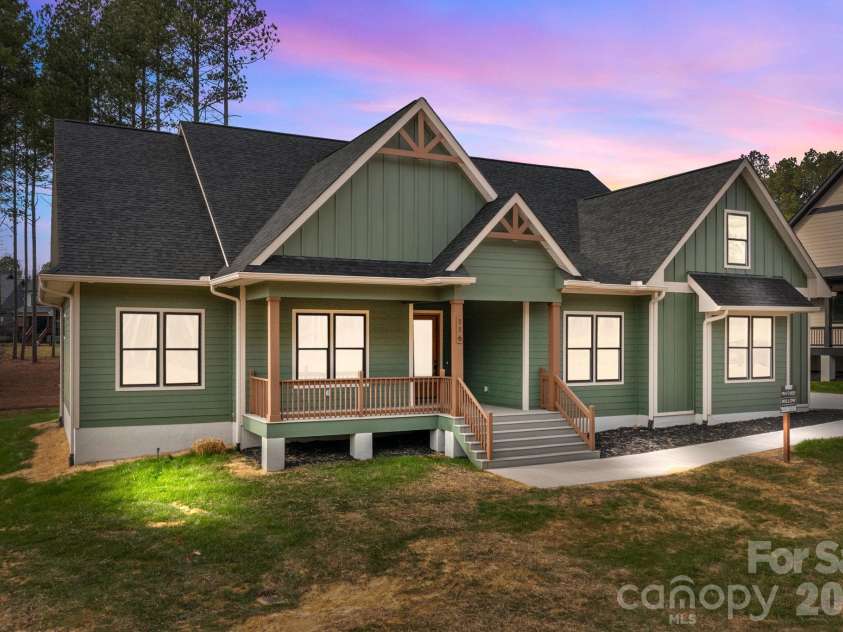 116 Taylors Garden Way, Statesville, NC 28625.  MLS# CAR4341025, YatesRealty ID 2960. 