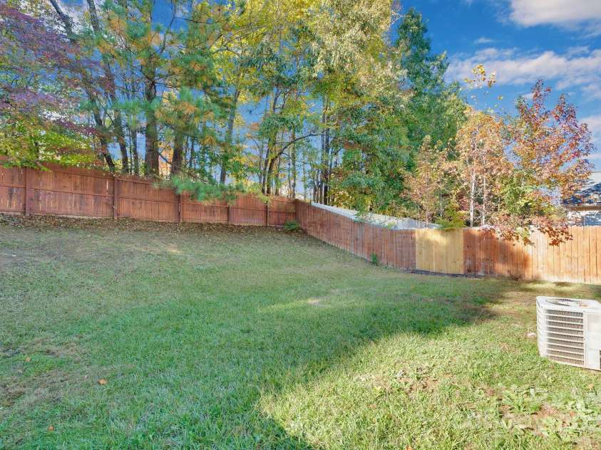 12049 Stewarts Crossing Drive, Charlotte, NC 28215.  MLS# CAR4319562, YatesRealty ID 2960. 