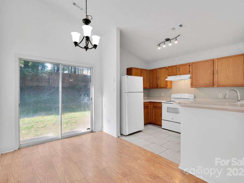 12049 Stewarts Crossing Drive, Charlotte, NC 28215.  MLS# CAR4319562, YatesRealty ID 2960. 