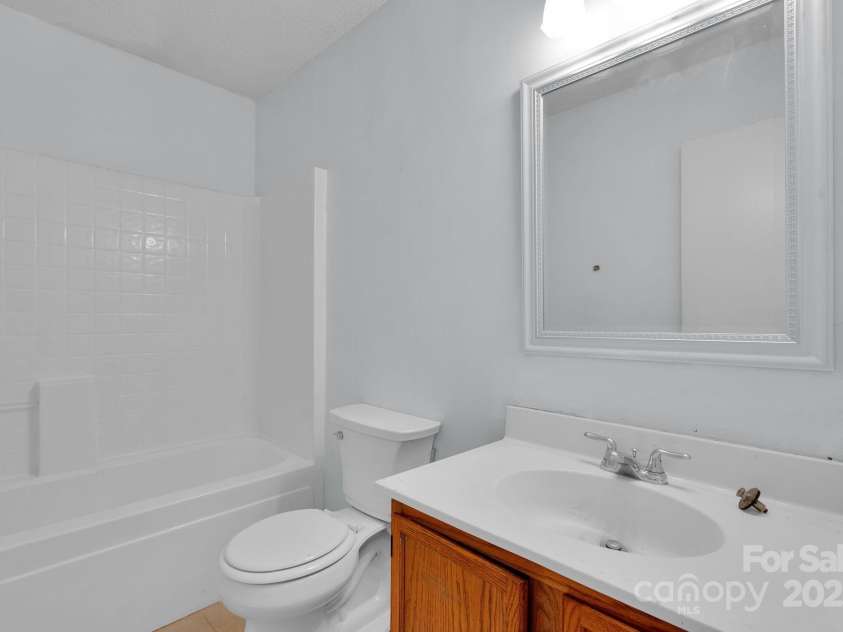 12049 Stewarts Crossing Drive, Charlotte, NC 28215.  MLS# CAR4319562, YatesRealty ID 2960. 