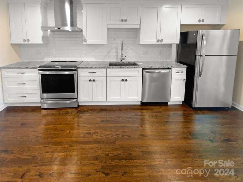1913 Herrin Avenue, Charlotte, NC 28205.  MLS# CAR4150589, YatesRealty ID 2960. 