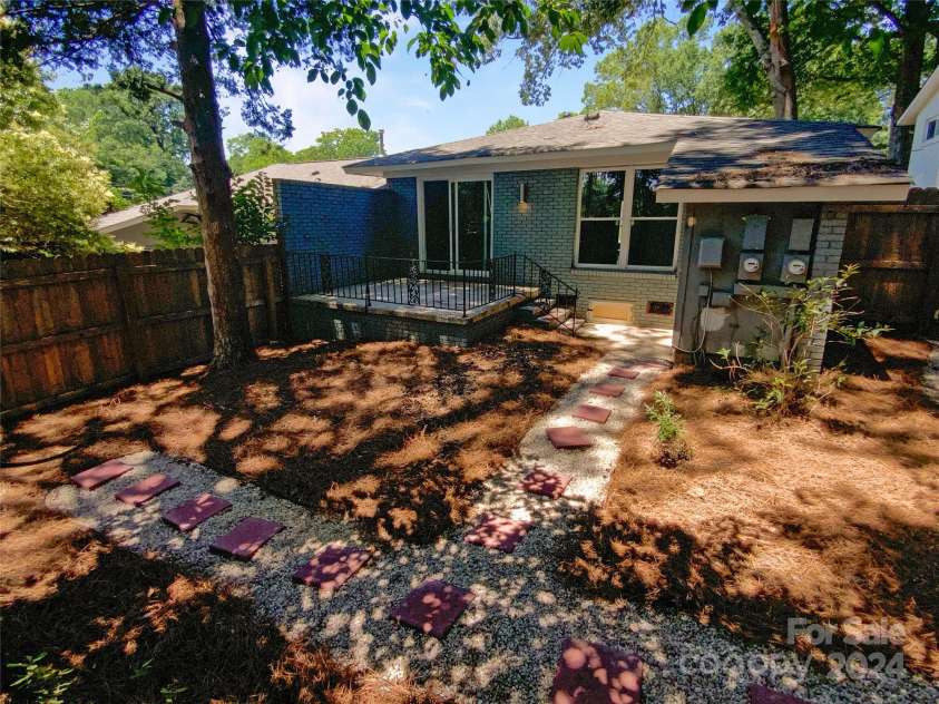 1913 Herrin Avenue, Charlotte, NC 28205.  MLS# CAR4150589, YatesRealty ID 2960. 