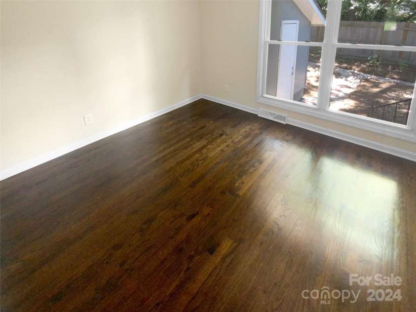1913 Herrin Avenue, Charlotte, NC 28205.  MLS# CAR4150589, YatesRealty ID 2960. 