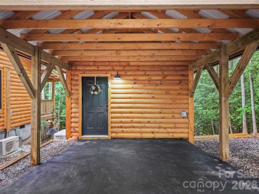 207 Bentley Cove, Murphy, NC 28906.  MLS# CAR4391393, YatesRealty ID 29600. 