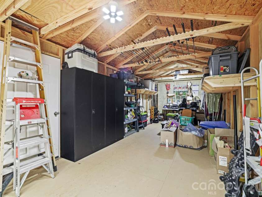 207 Bentley Cove, Murphy, NC 28906.  MLS# CAR4391393, YatesRealty ID 29600. 