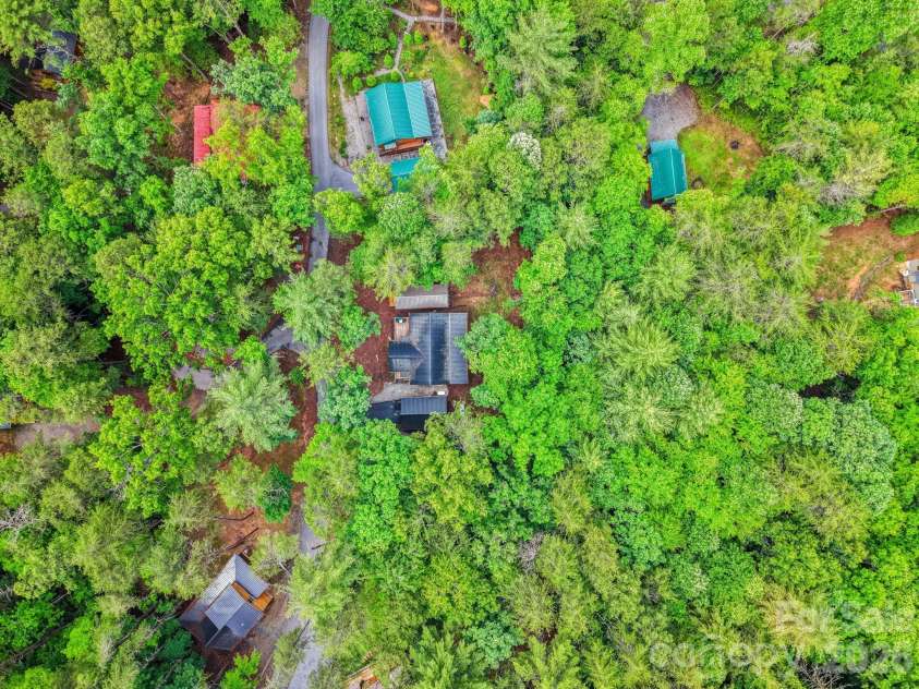 207 Bentley Cove, Murphy, NC 28906.  MLS# CAR4391393, YatesRealty ID 29600. 