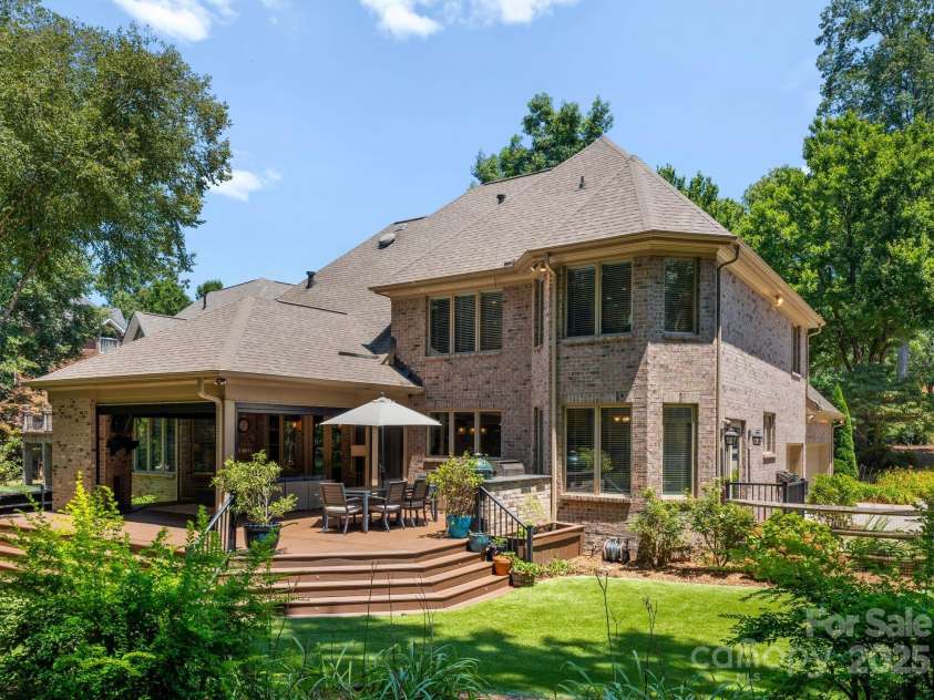 2317 Mt Isle Harbor Drive, Charlotte, NC 28214.  MLS# CAR4287530, YatesRealty ID 29600. 