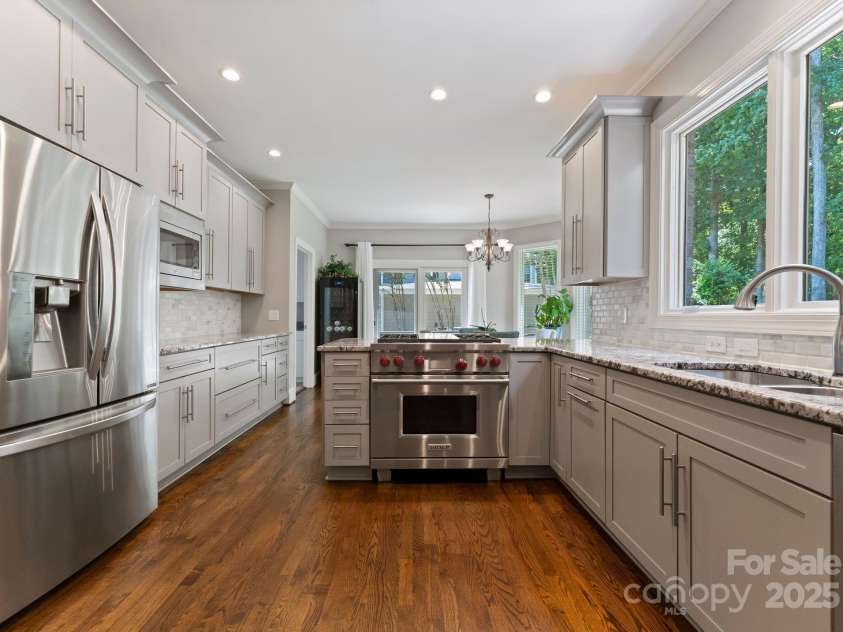 2317 Mt Isle Harbor Drive, Charlotte, NC 28214.  MLS# CAR4287530, YatesRealty ID 29600. 