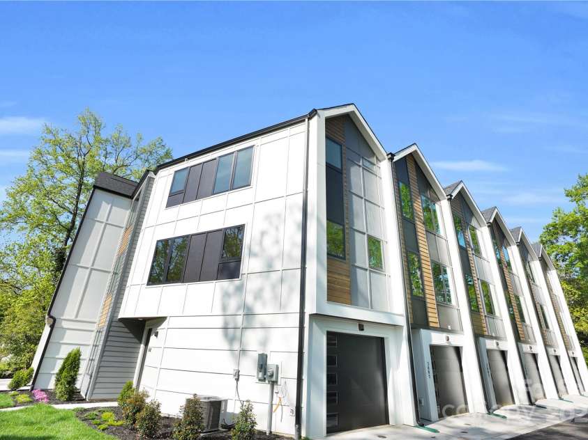 3441 Byrnes Street, Charlotte, NC 28205.  MLS# CAR4241240, YatesRealty ID 29601. 
